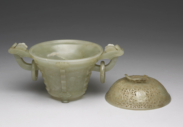 清 青玉雕十二章爐